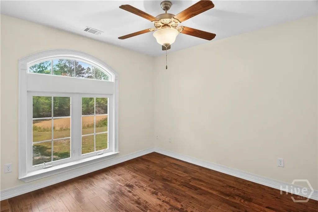 1198 Fiddlers Cove NE Townsend GA 31331