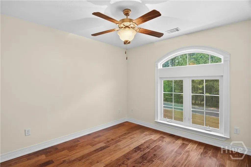 1198 Fiddlers Cove NE Townsend GA 31331