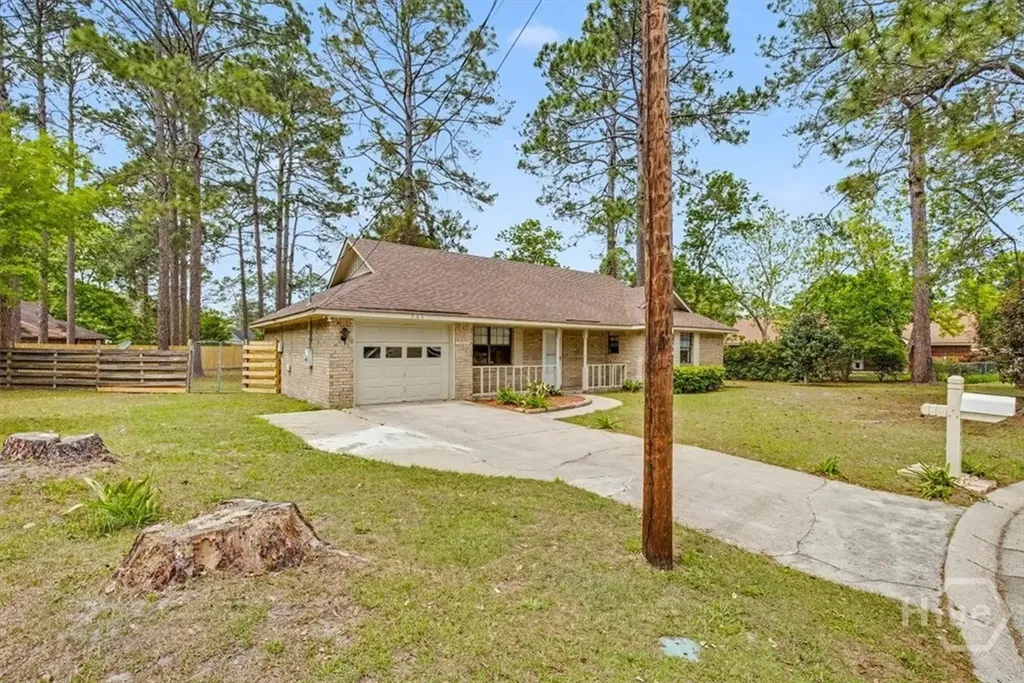 761 Robin Hood Drive Hinesville GA 31313
