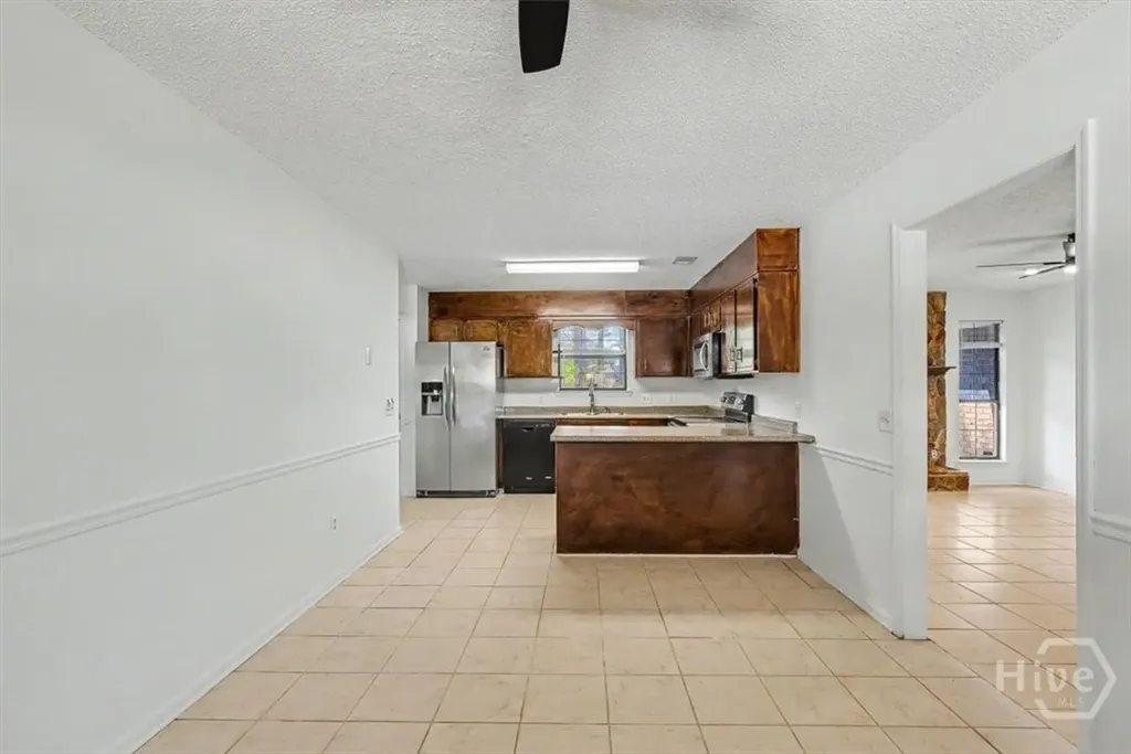761 Robin Hood Drive Hinesville GA 31313