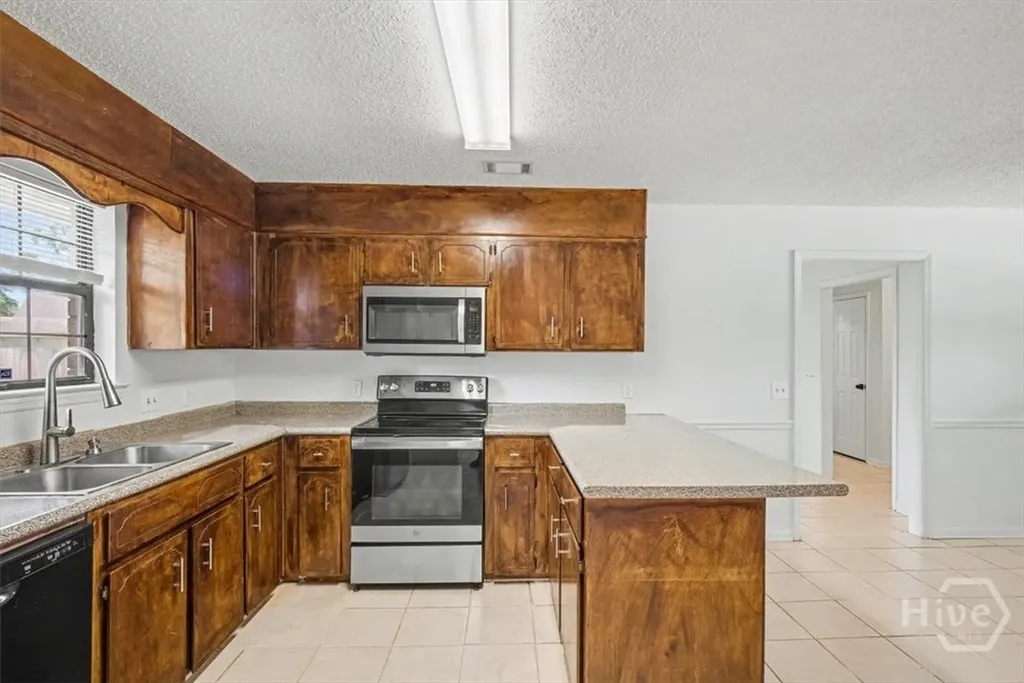 761 Robin Hood Drive Hinesville GA 31313