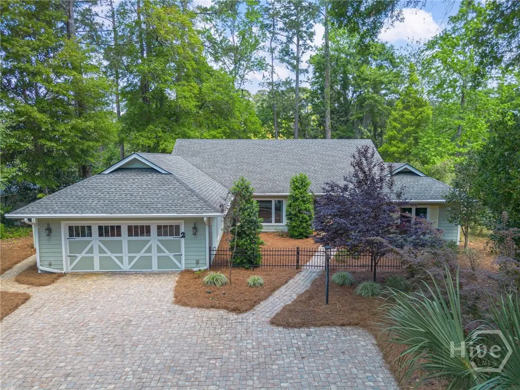 2 Brooks Lane Savannah GA 31411