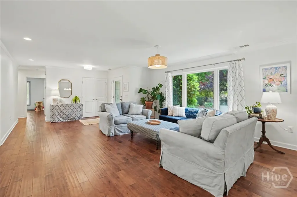 2 Brooks Lane Savannah GA 31411