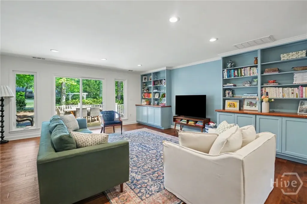 2 Brooks Lane Savannah GA 31411