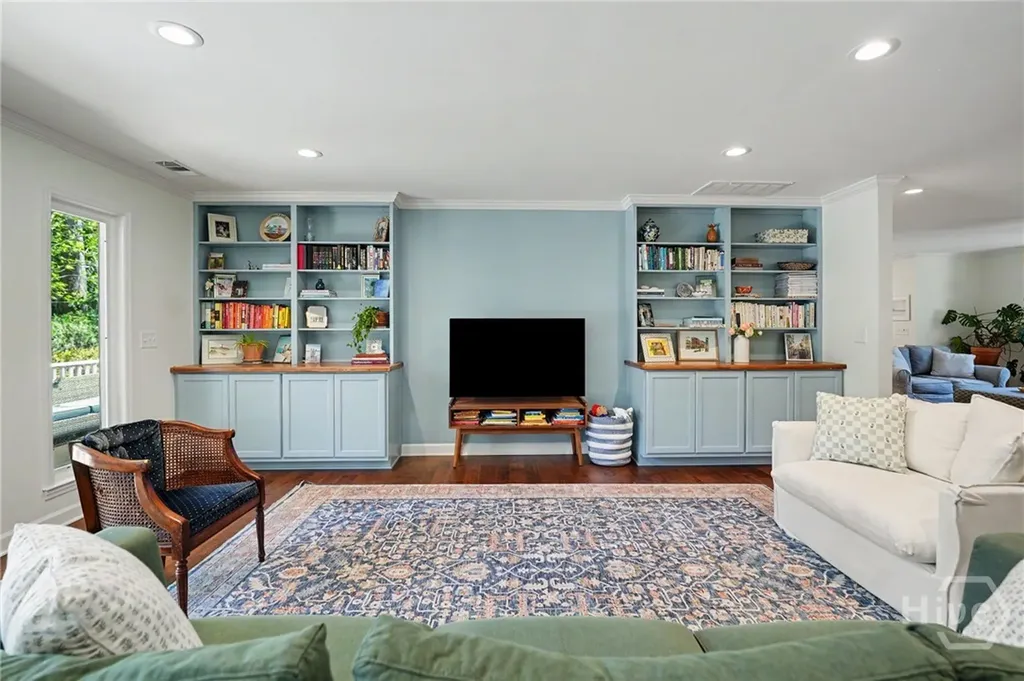 2 Brooks Lane Savannah GA 31411