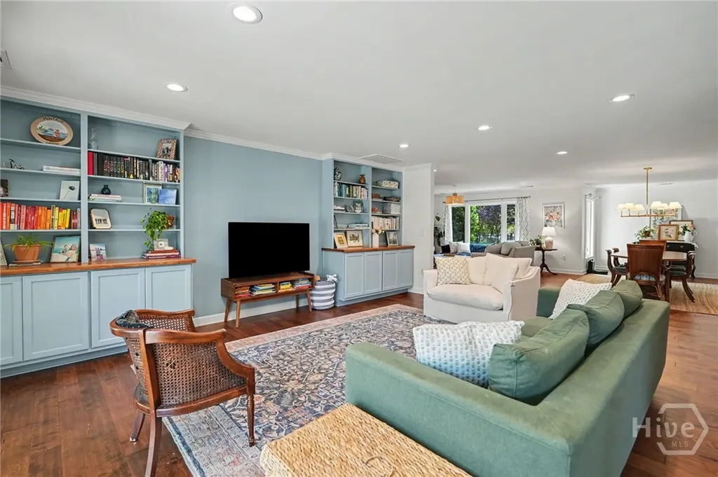 2 Brooks Lane Savannah GA 31411