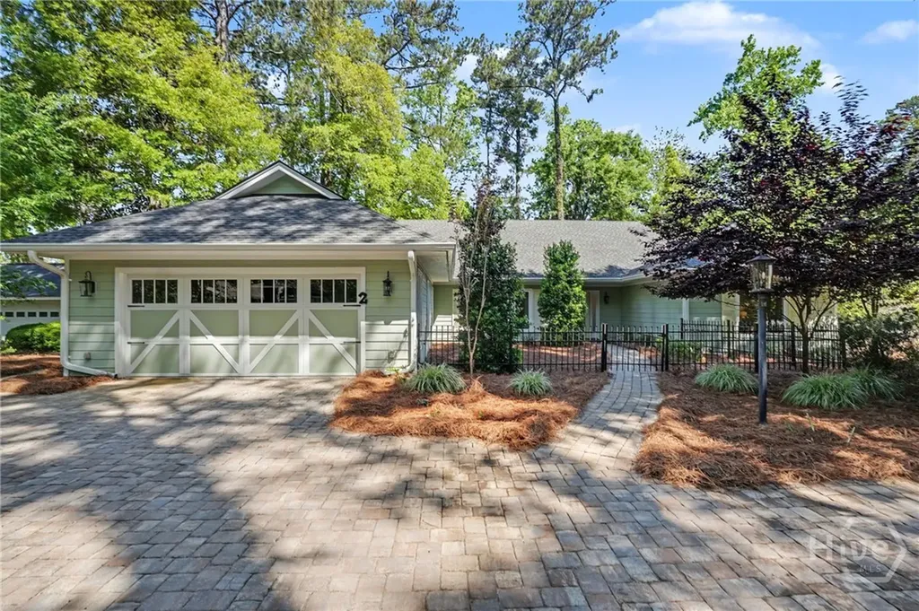 2 Brooks Lane Savannah GA 31411