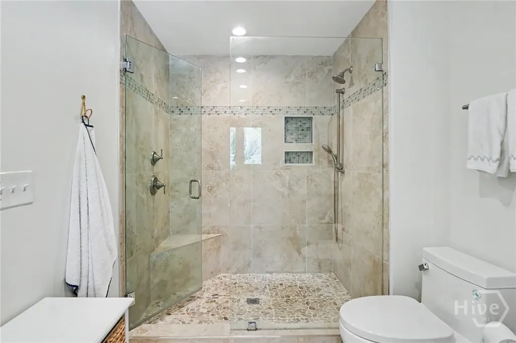 2 Brooks Lane Savannah GA 31411