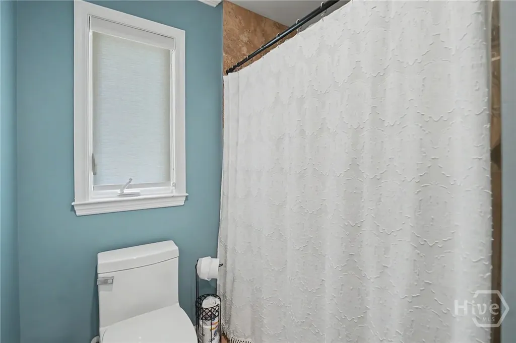 2 Brooks Lane Savannah GA 31411