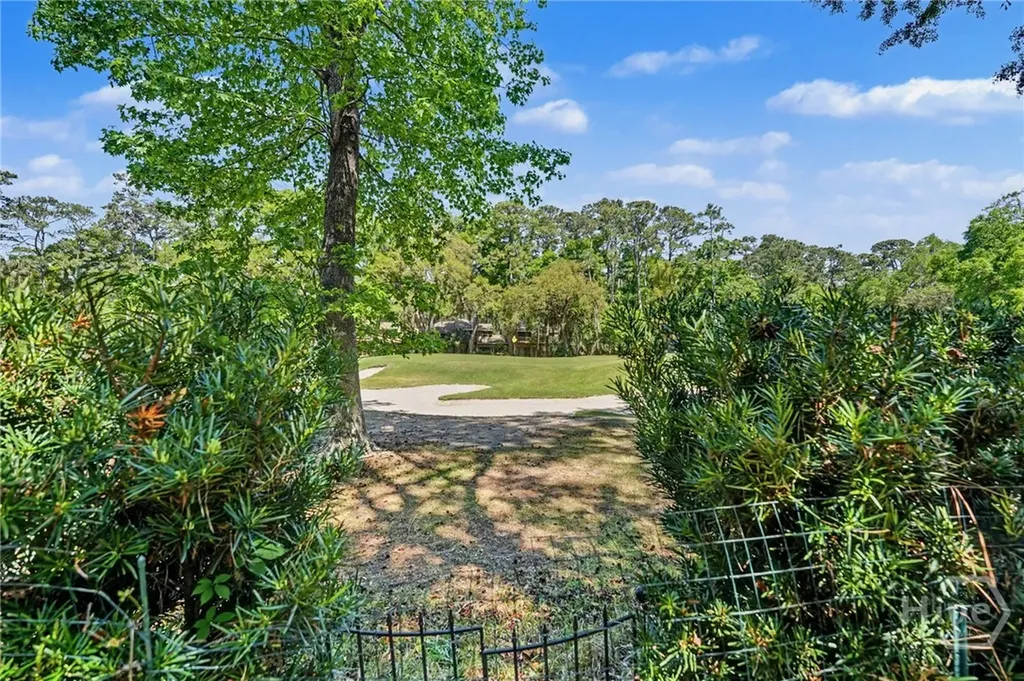 2 Brooks Lane Savannah GA 31411