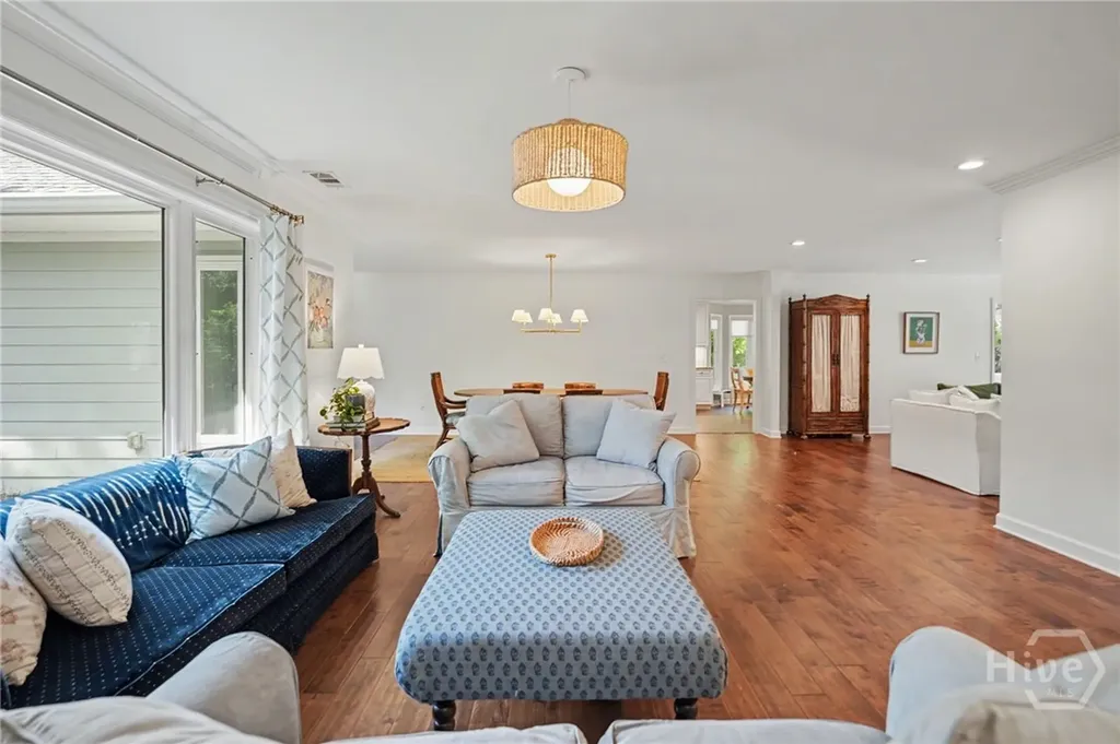 2 Brooks Lane Savannah GA 31411