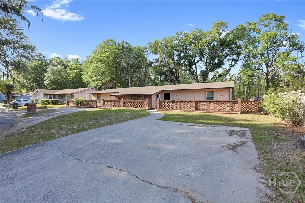 126 Cherokee Creek Hinesville GA 31313
