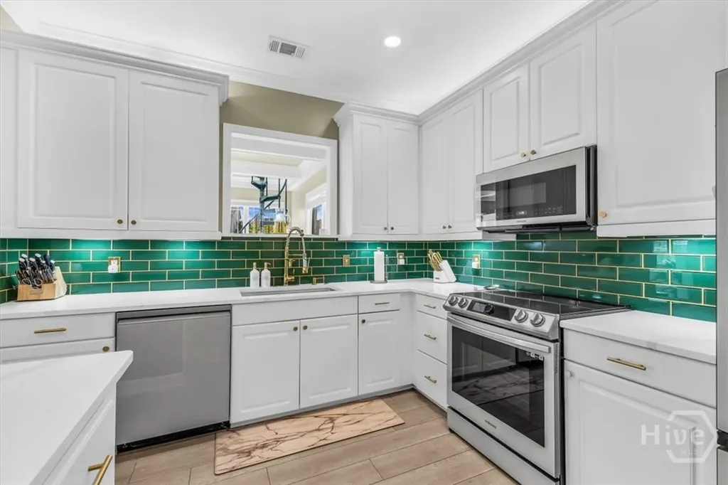 25 Melody Drive Pooler GA 31322