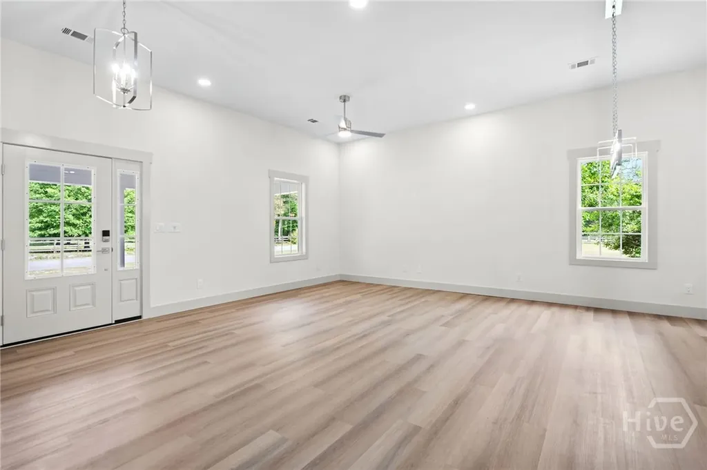 887 Log Landing Road Springfield GA 31329