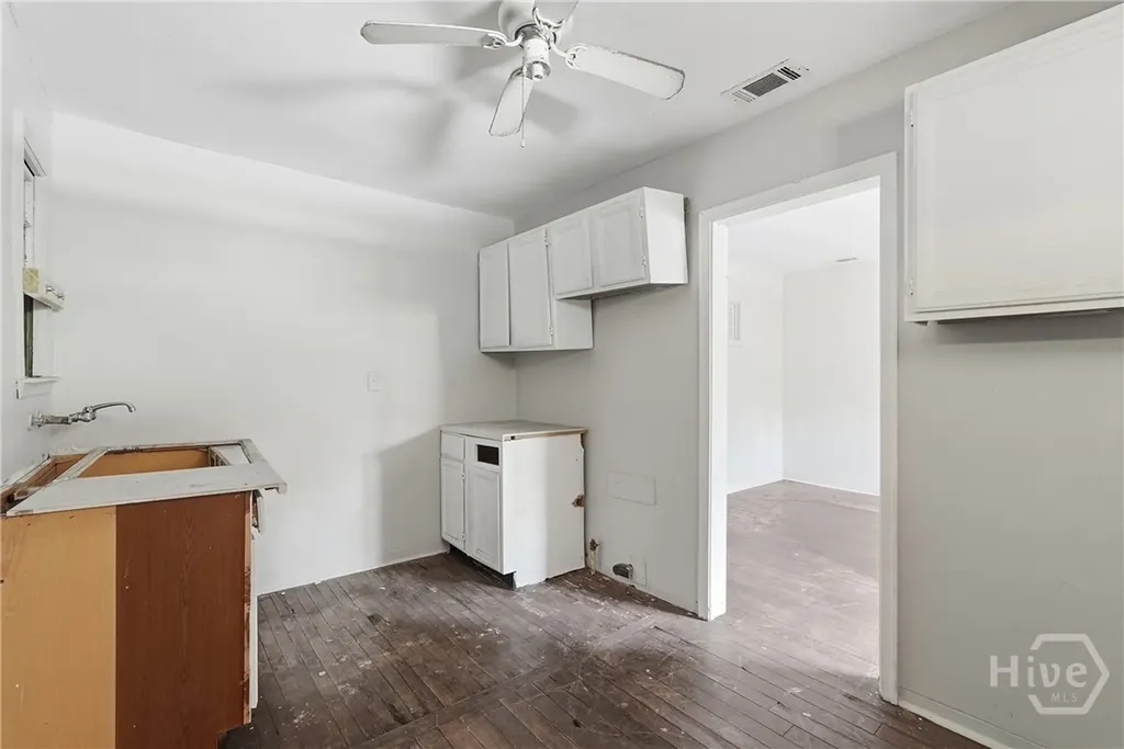 1108 E 54th Street Savannah GA 31404