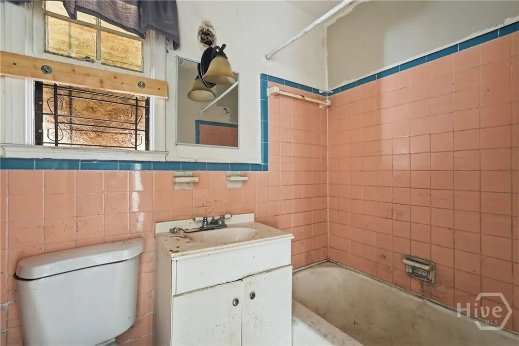 1108 E 54th Street Savannah GA 31404