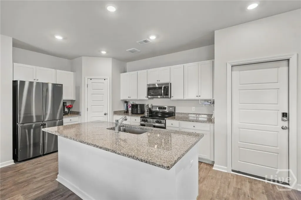 102 Hydrangea Way Savannah GA 31302