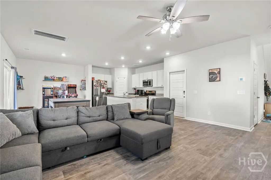 102 Hydrangea Way Savannah GA 31302