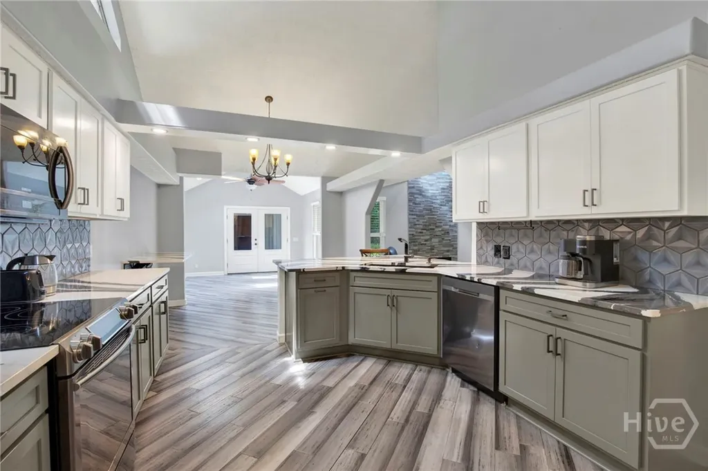 16 Old Martin Lane Richmond Hill GA 31324