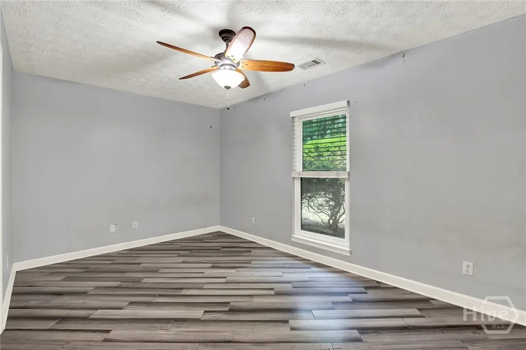 16 Old Martin Lane Richmond Hill GA 31324