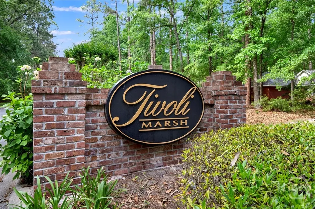 16 Old Martin Lane Richmond Hill GA 31324