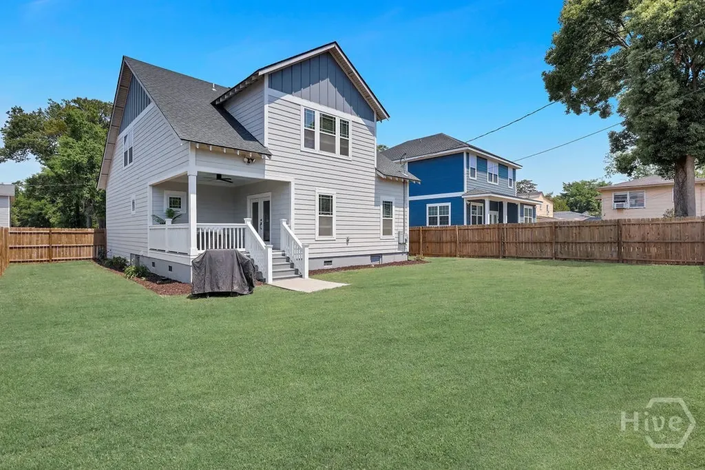 2005 E 38th Street Savannah GA 31404