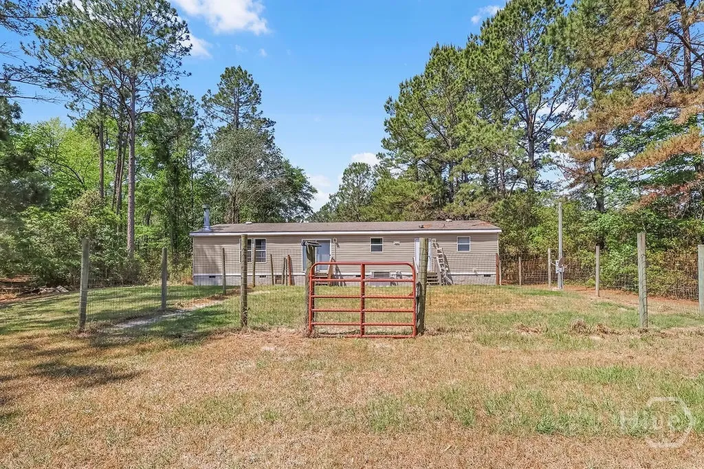 1319 Leefield Station Road Brooklet GA 30415