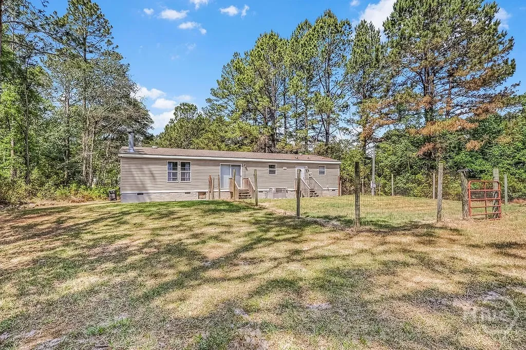 1319 Leefield Station Road Brooklet GA 30415