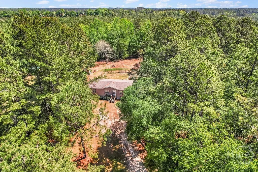 1319 Leefield Station Road Brooklet GA 30415