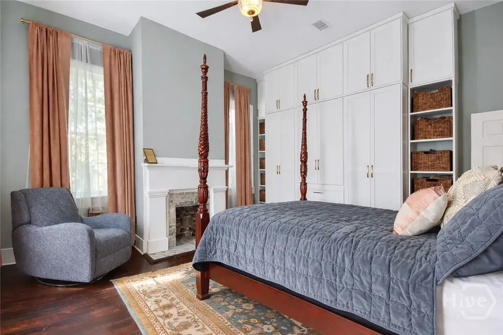 214 W Duffy Street Savannah GA 31401