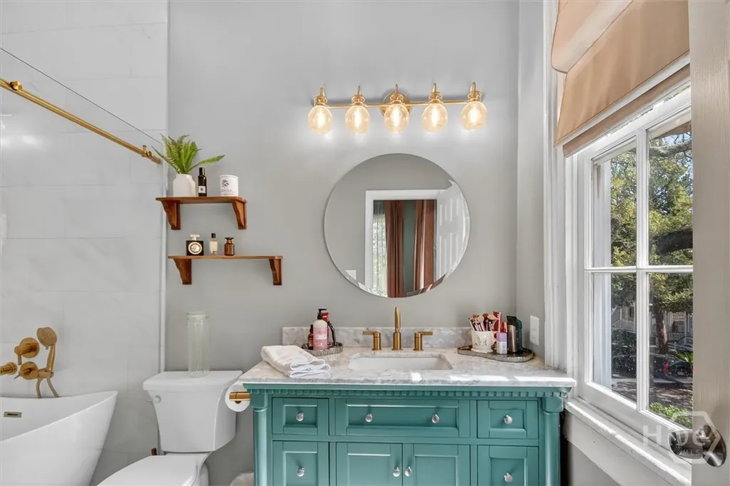 214 W Duffy Street Savannah GA 31401