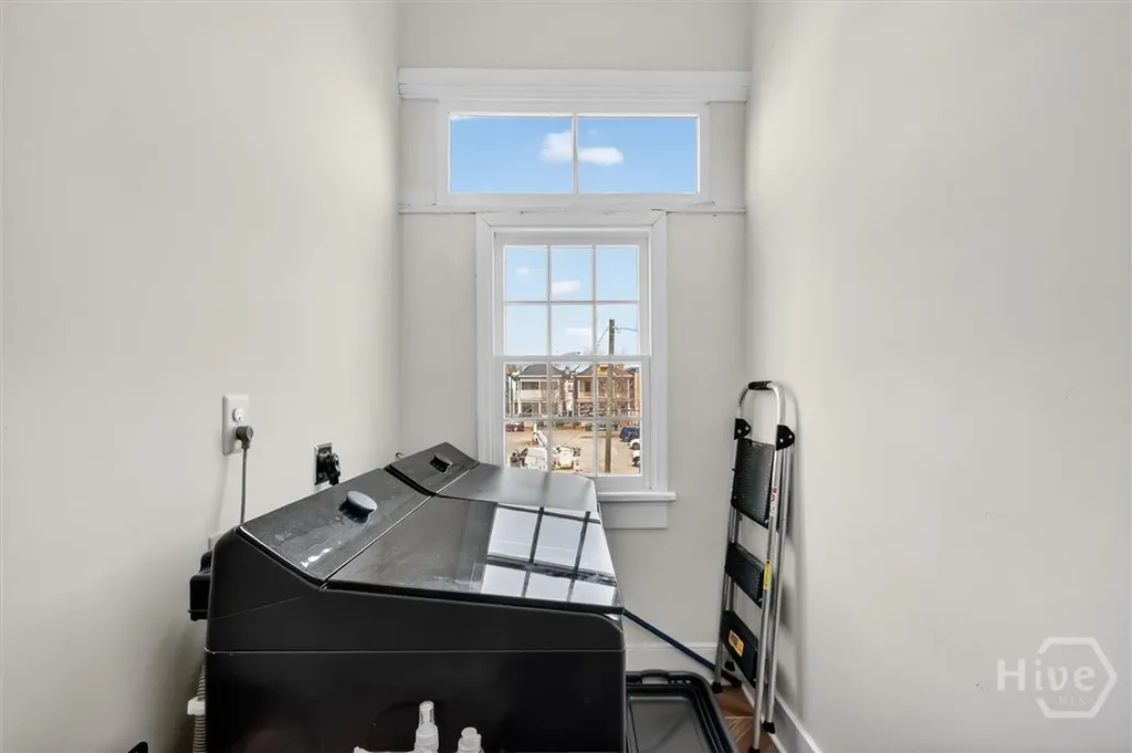 214 W Duffy Street Savannah GA 31401