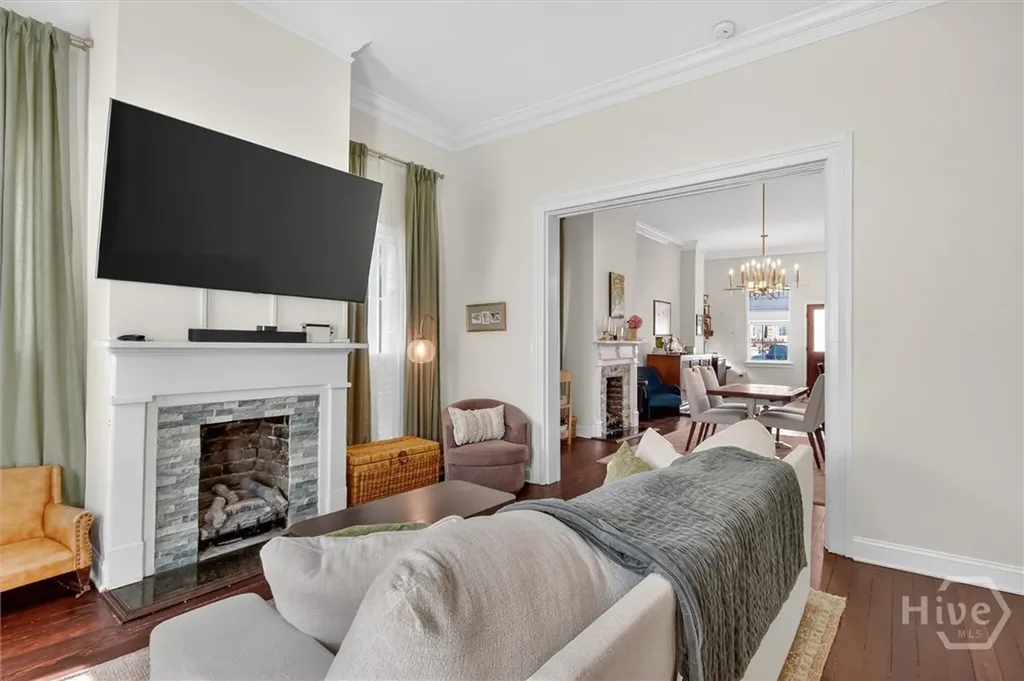 214 W Duffy Street Savannah GA 31401