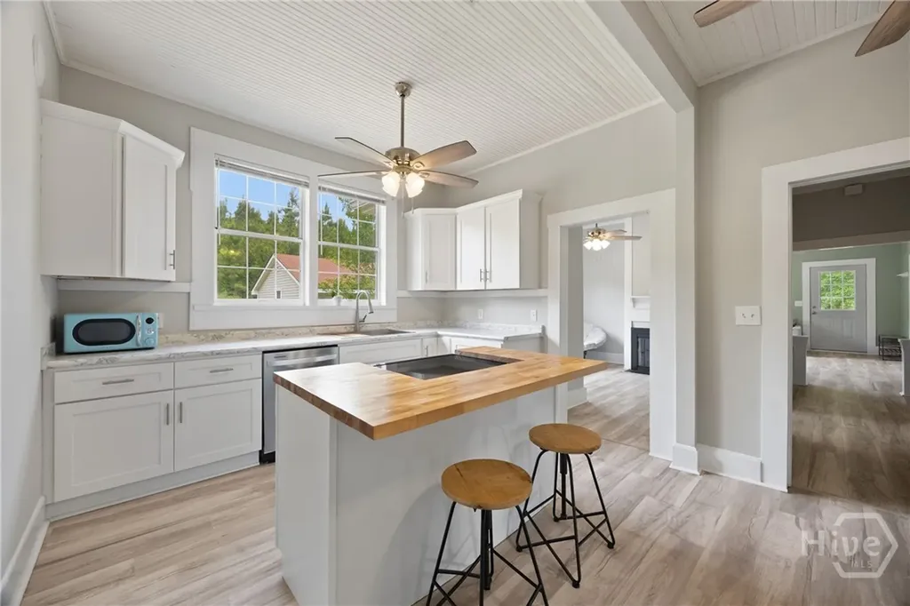 39 Darwel Long Road NE Ludowici GA 31316