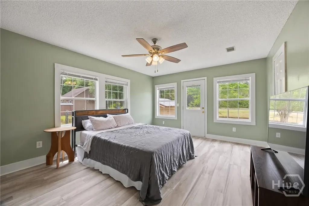39 Darwel Long Road NE Ludowici GA 31316
