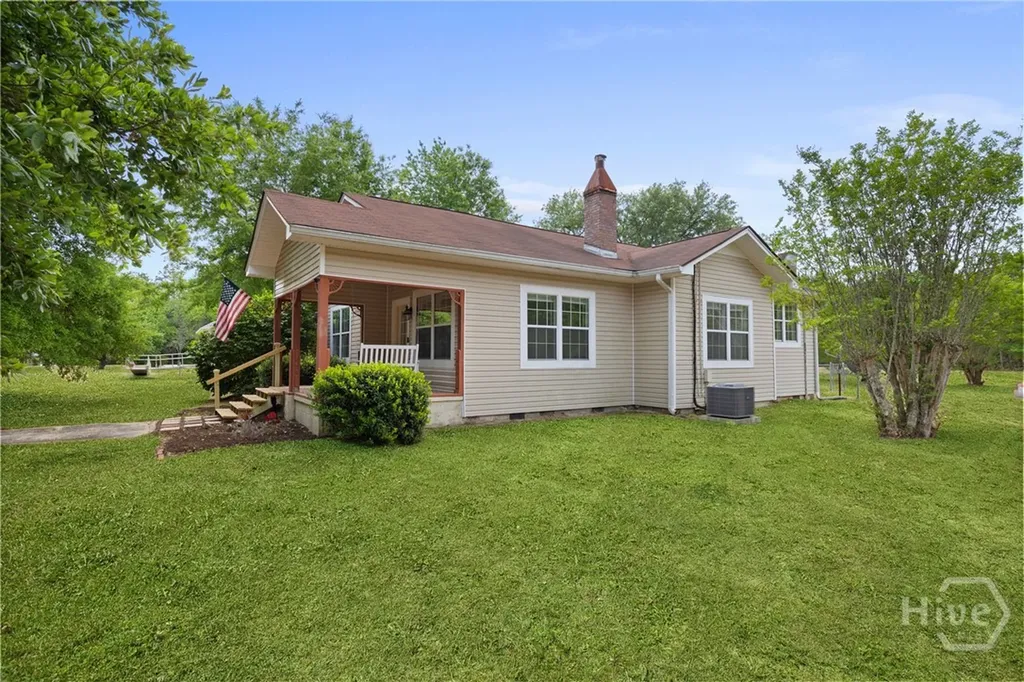 39 Darwel Long Road NE Ludowici GA 31316