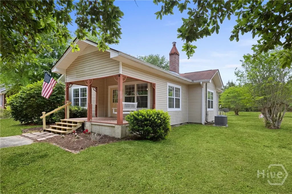 39 Darwel Long Road NE Ludowici GA 31316