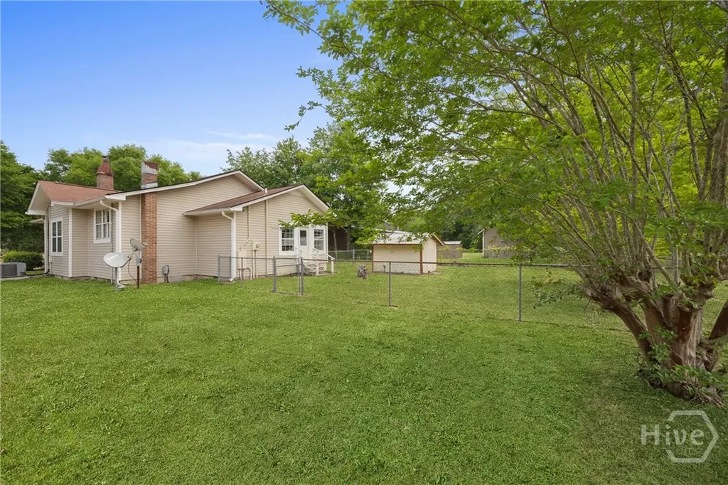 39 Darwel Long Road NE Ludowici GA 31316