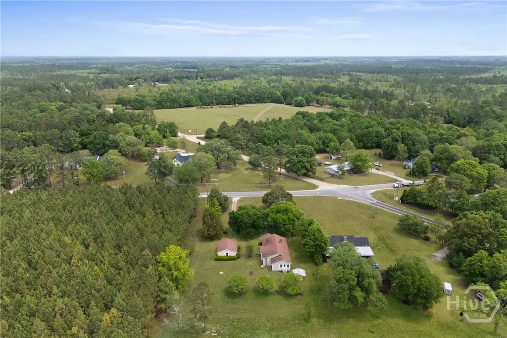 39 Darwel Long Road NE Ludowici GA 31316