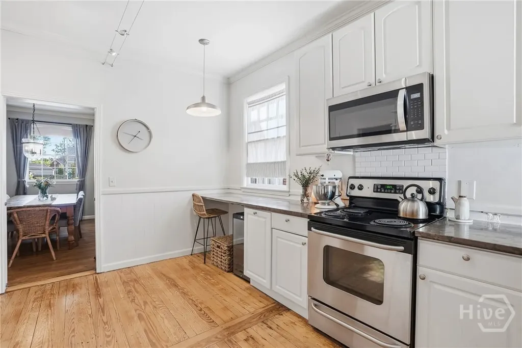 404 E 51st Street Savannah GA 31405