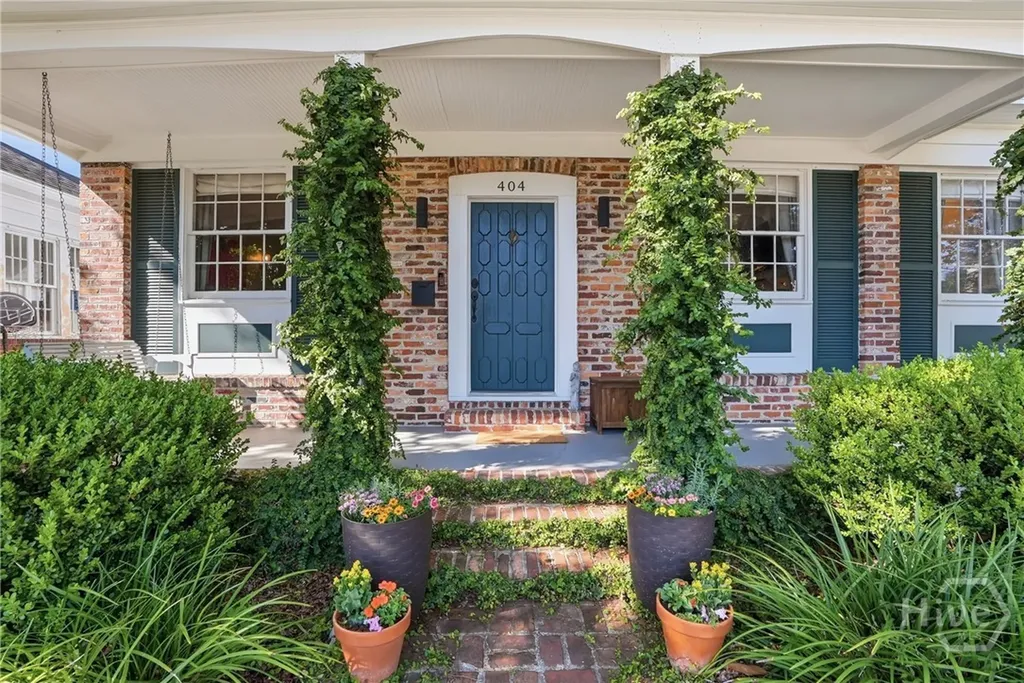 404 E 51st Street Savannah GA 31405