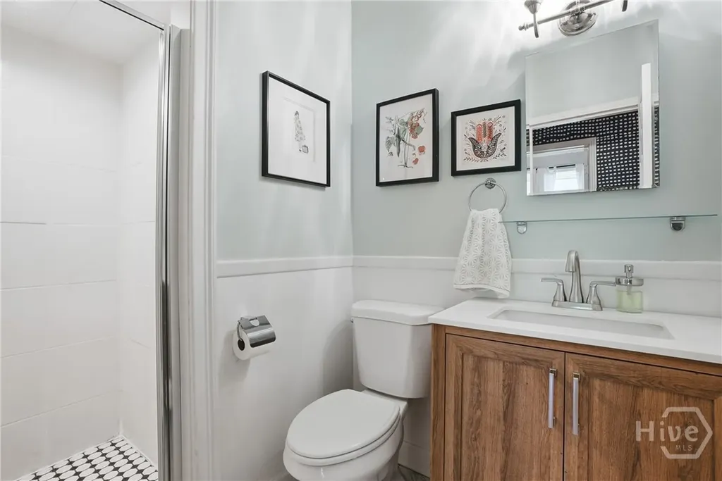 404 E 51st Street Savannah GA 31405