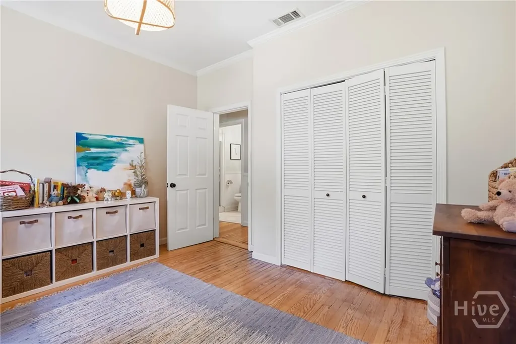 404 E 51st Street Savannah GA 31405