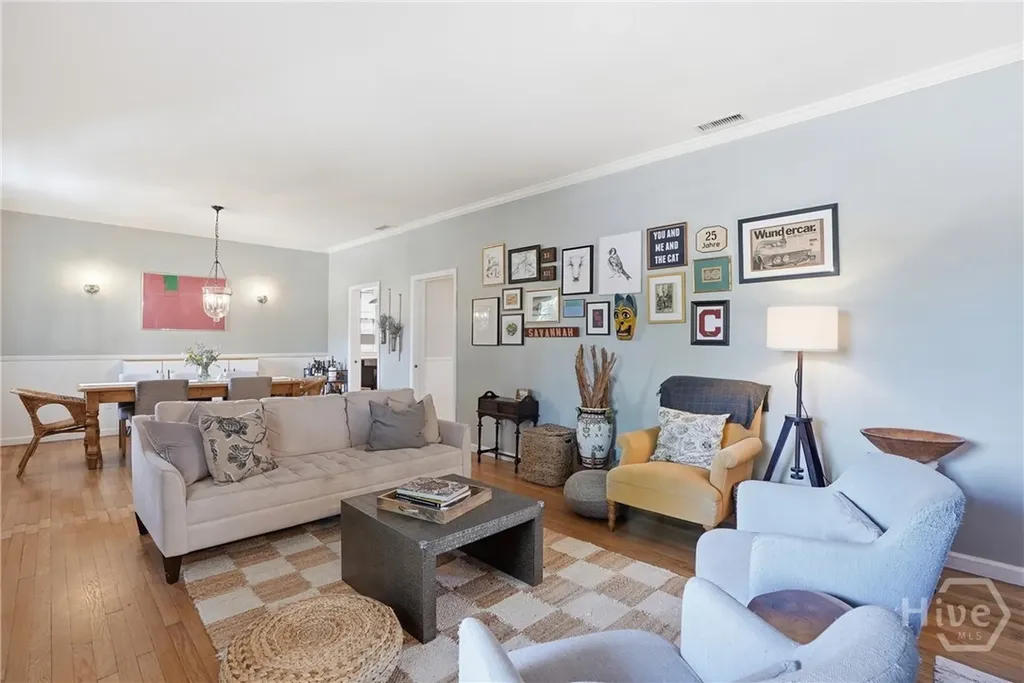 404 E 51st Street Savannah GA 31405