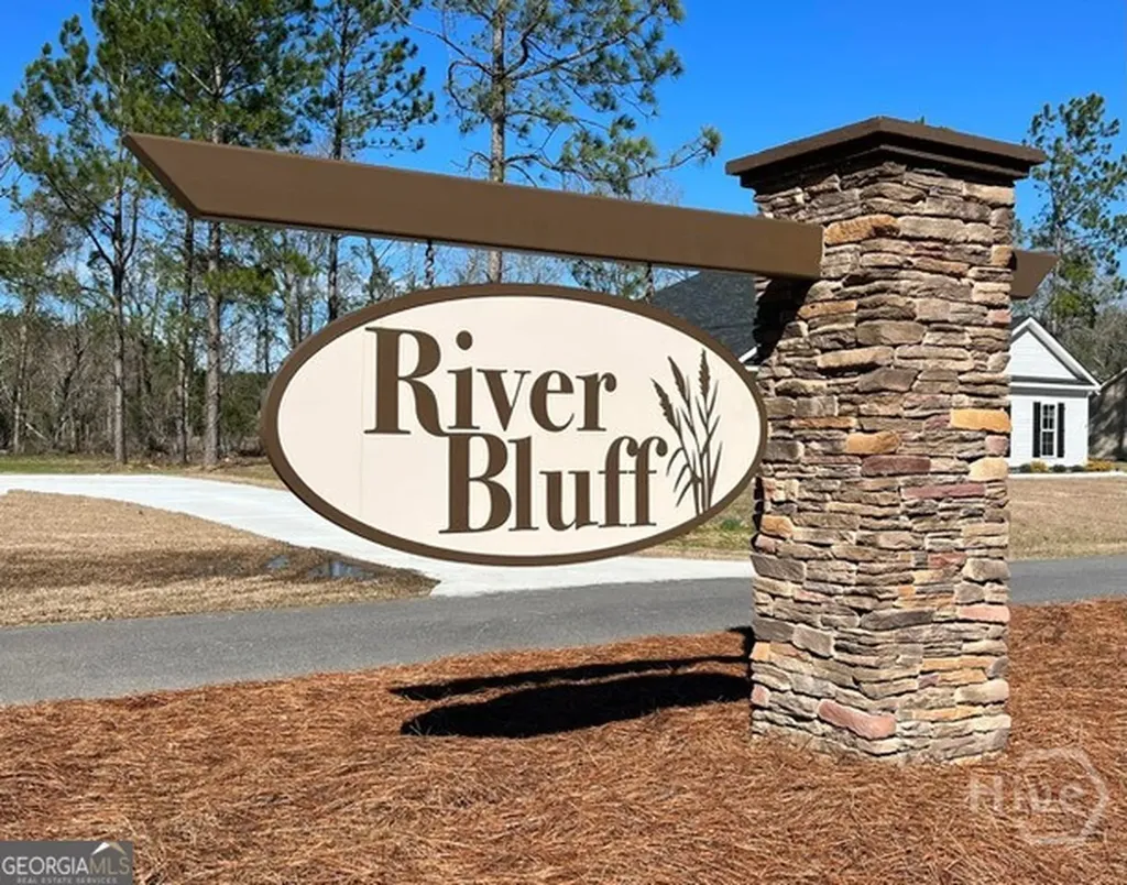 668 Belfast Loop Ellabell GA 31308
