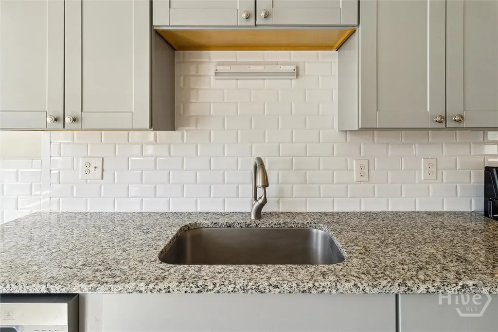 413 E Waldburg Street Savannah GA 31401
