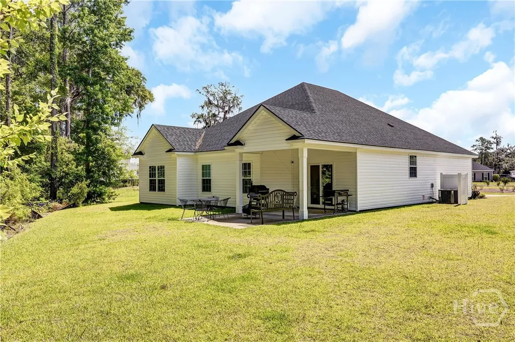 28 Muhly Loop Richmond Hill GA 31324