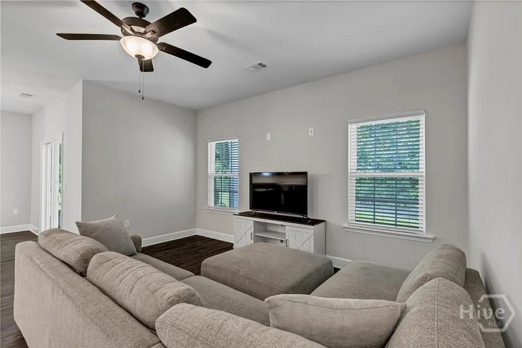 28 Muhly Loop Richmond Hill GA 31324
