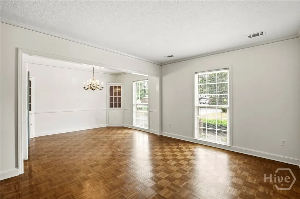 110 E 58th Street Savannah GA 31405