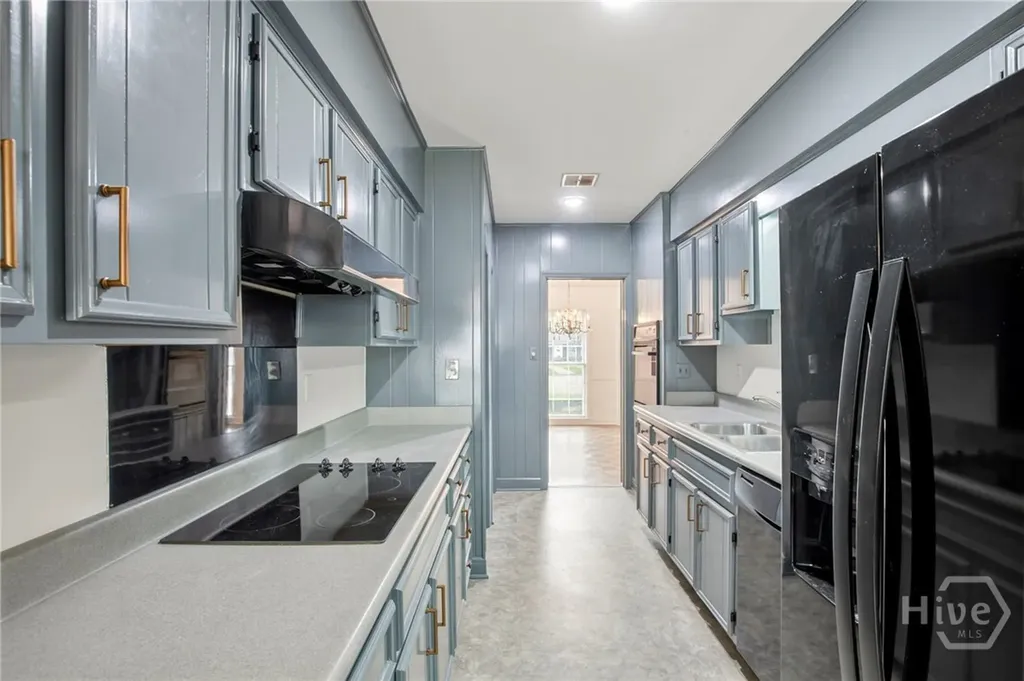 110 E 58th Street Savannah GA 31405